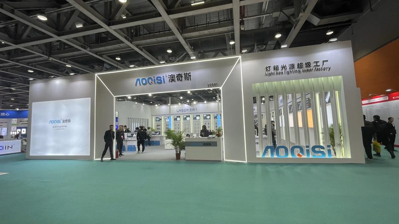 小门头里的大文章：成都小型招牌定制三个关键点